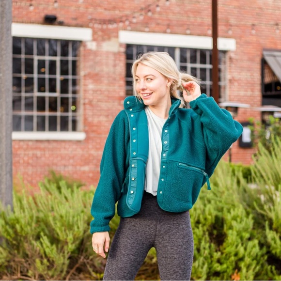 NWT Free People FP Movement Hit the Slopes fleece jacket cropped Turquoise XS - Picture 4 of 5